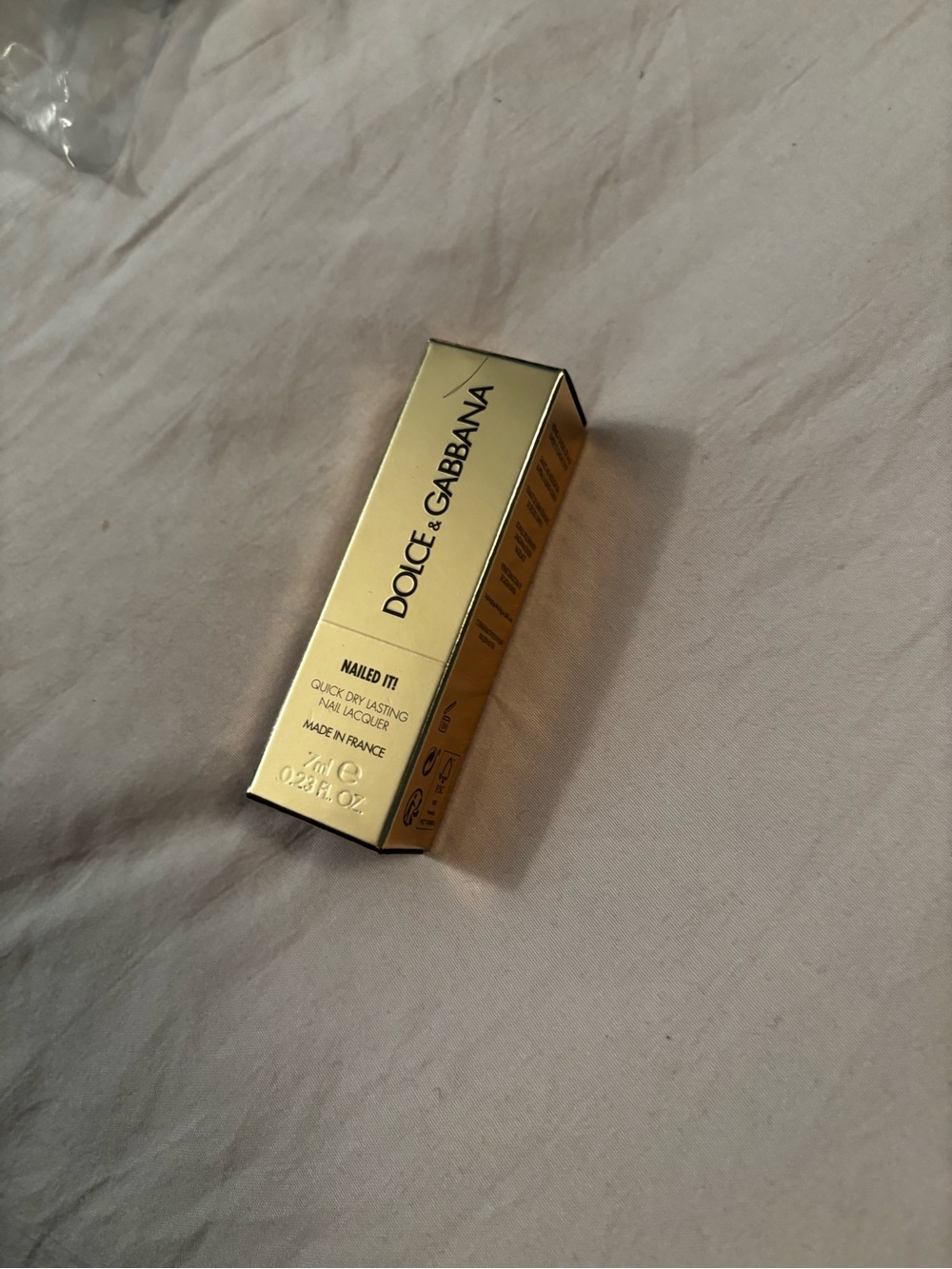 Dolce & Gabbana quick dry nail polish in black icon